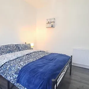 https://cosy-room-in-manor-park.brighton-hotels-england.com
